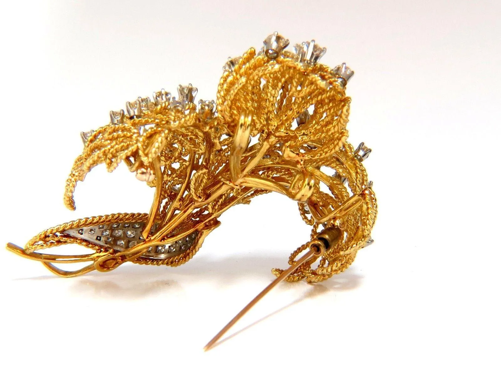 10ct natural diamonds neoclassical brooch 18kt gold platinum Ref 12316