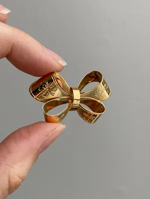 1946 Vintage Bow Shaped Brooch in 18k gold - Stockholm, Sweden by Stigbert