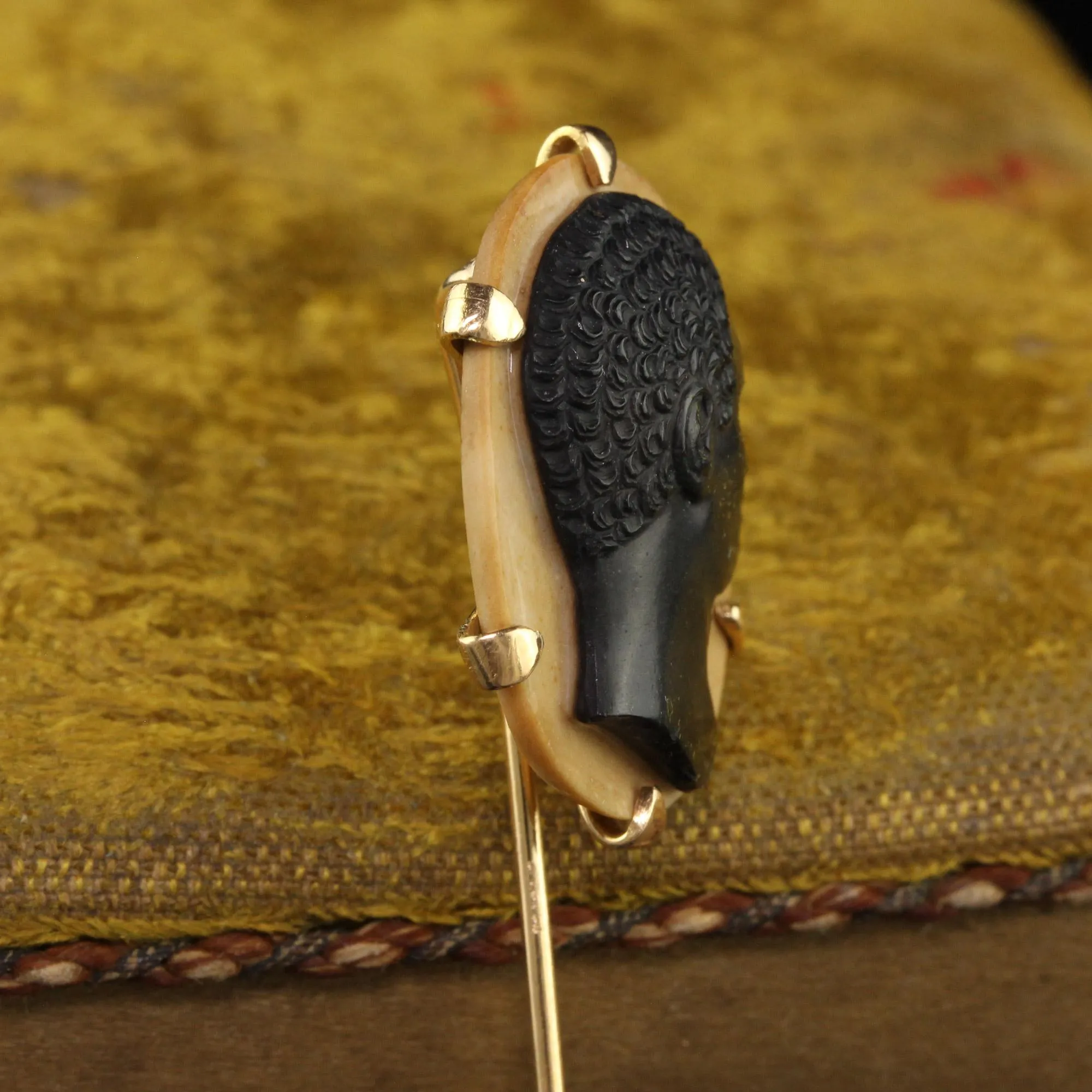 Antique Art Deco 18K Yellow Gold Carved Onyx Stone Blackamoor Stick Pin