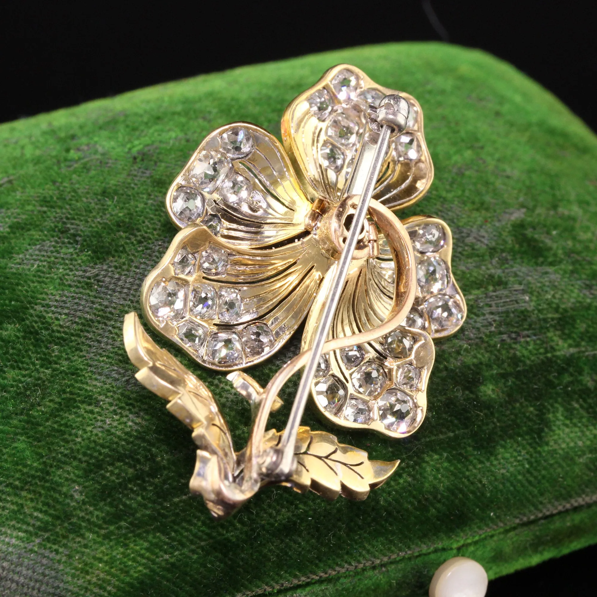 Antique Victorian 18K Yellow Gold Old Mine Diamond En Tremblant Flower Pin
