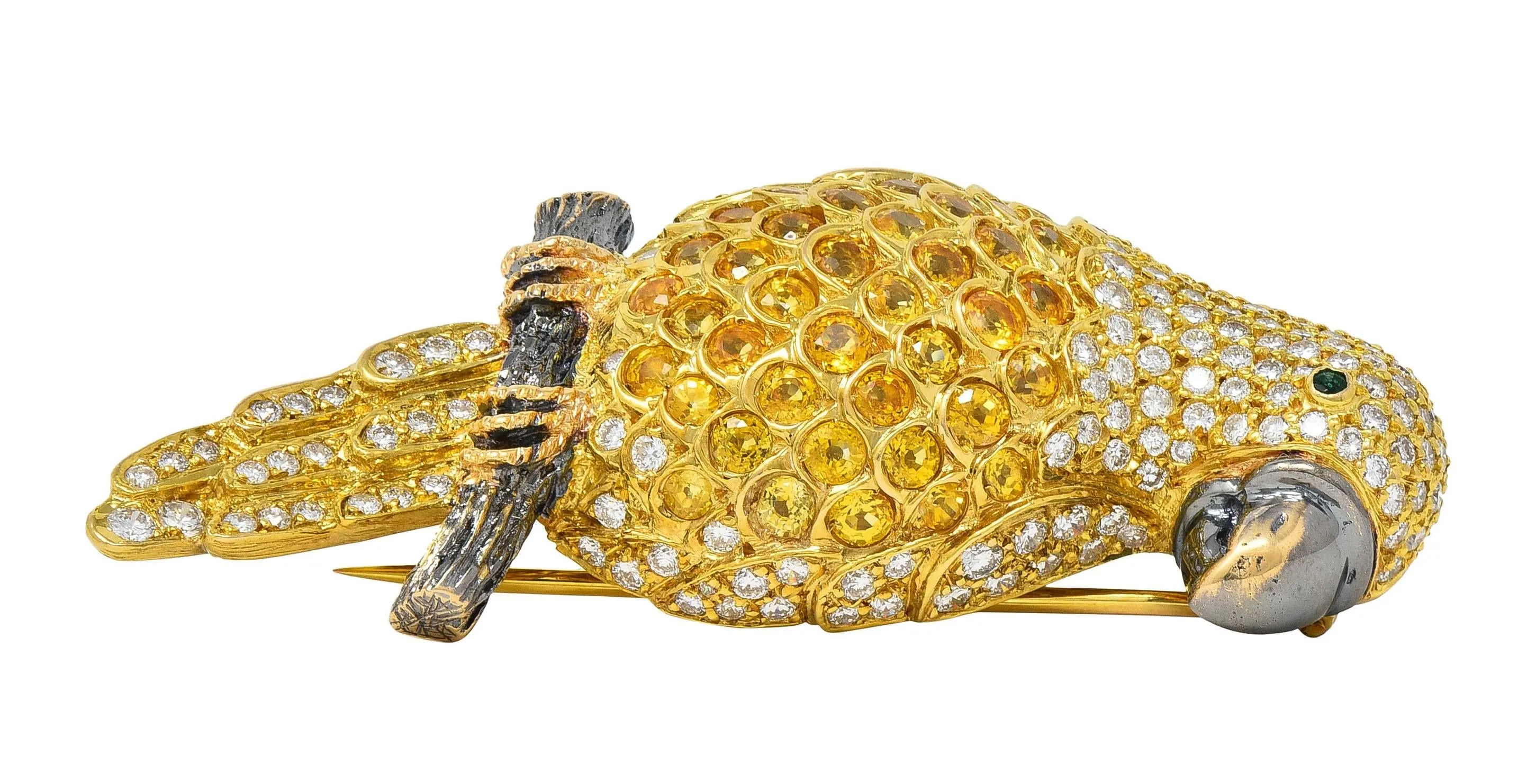 Contemporary 8.50 CTW Yellow Sapphire Diamond Emerald 18 Karat Gold Vintage Parrot Brooch