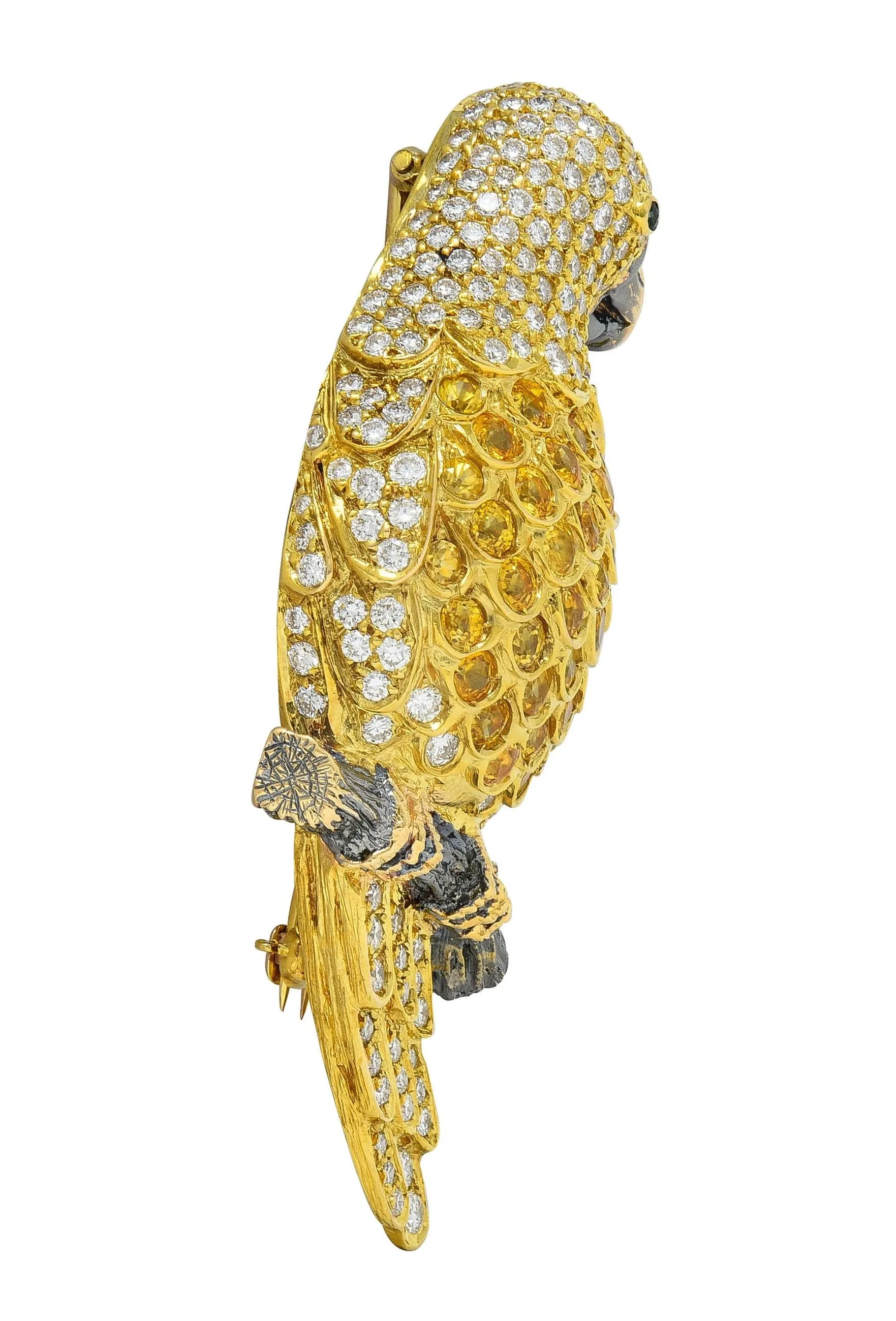 Contemporary 8.50 CTW Yellow Sapphire Diamond Emerald 18 Karat Gold Vintage Parrot Brooch