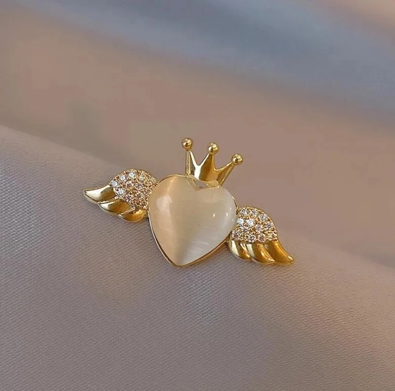 Ethnic Style Pin Animal Letter Heart Shape Alloy Plating Artificial Gemstones Women'S Brooches 1 Piece