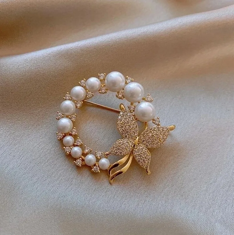Ethnic Style Pin Animal Letter Heart Shape Alloy Plating Artificial Gemstones Women'S Brooches 1 Piece