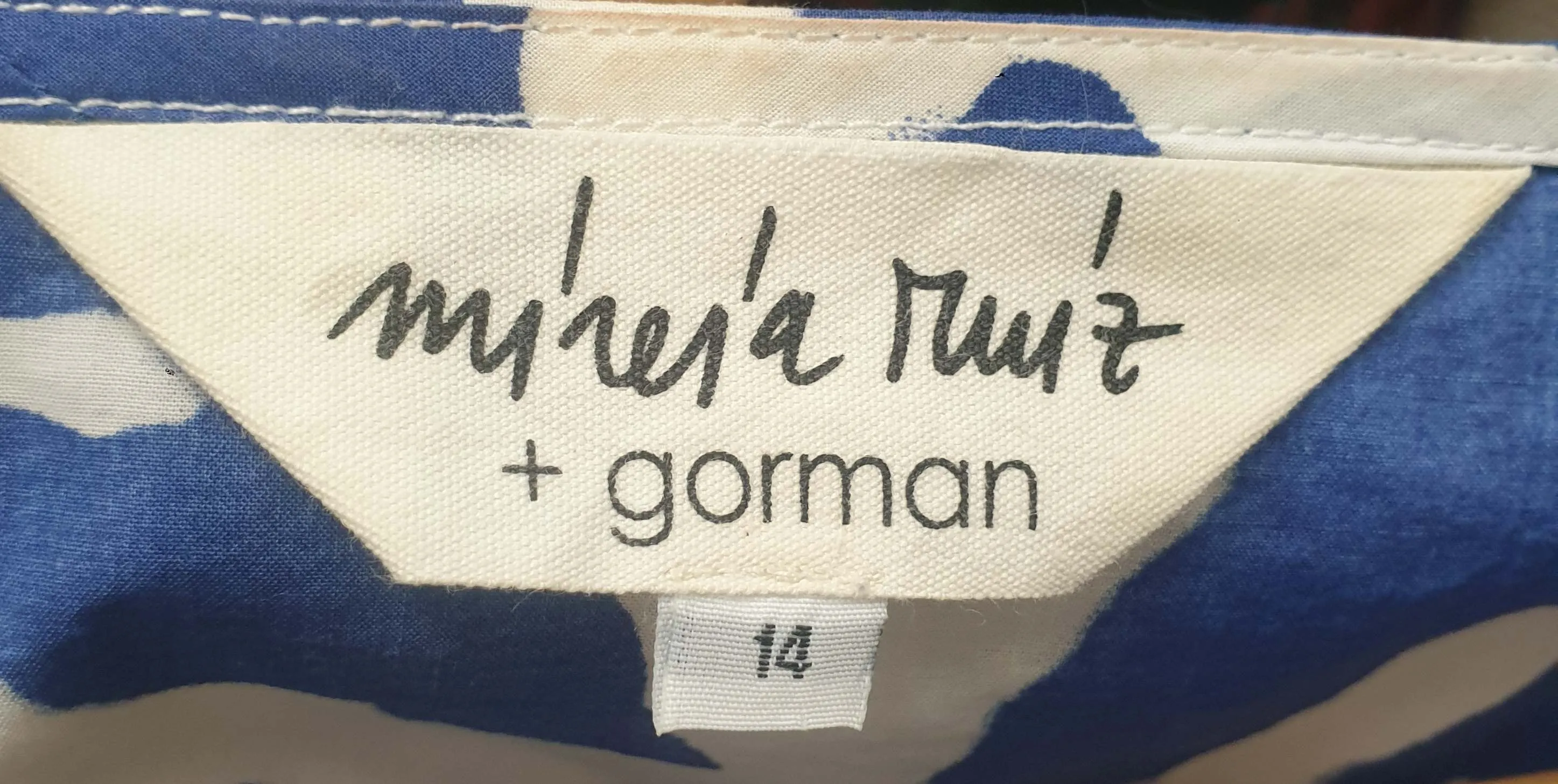 Gorman   Mireia Ruiz blue and white print top size 14