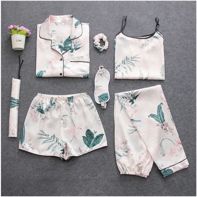 🌹Ladies 7 PIECE Satin Sleepwear/Lounging Set.