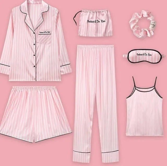 🌹Ladies 7 PIECE Satin Sleepwear/Lounging Set.