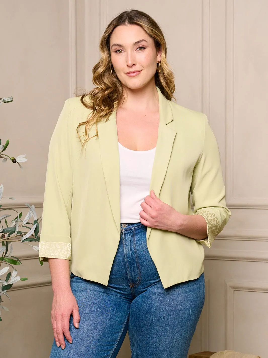 PLUS SIZE 3/4 SLEEVE OPEN FRONT BLAZER