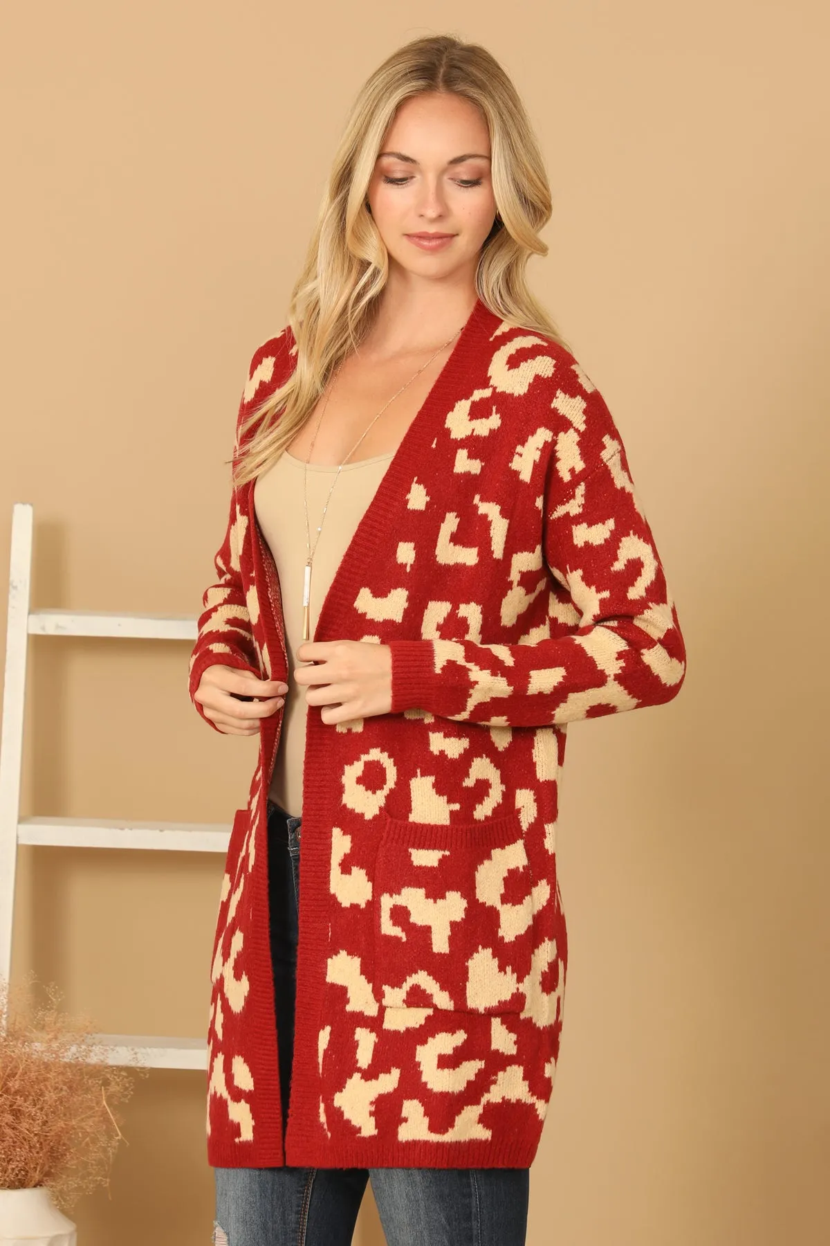 PLUS SIZE KNITTED FRONT POCKET PRINTED OPEN CARDIGAN