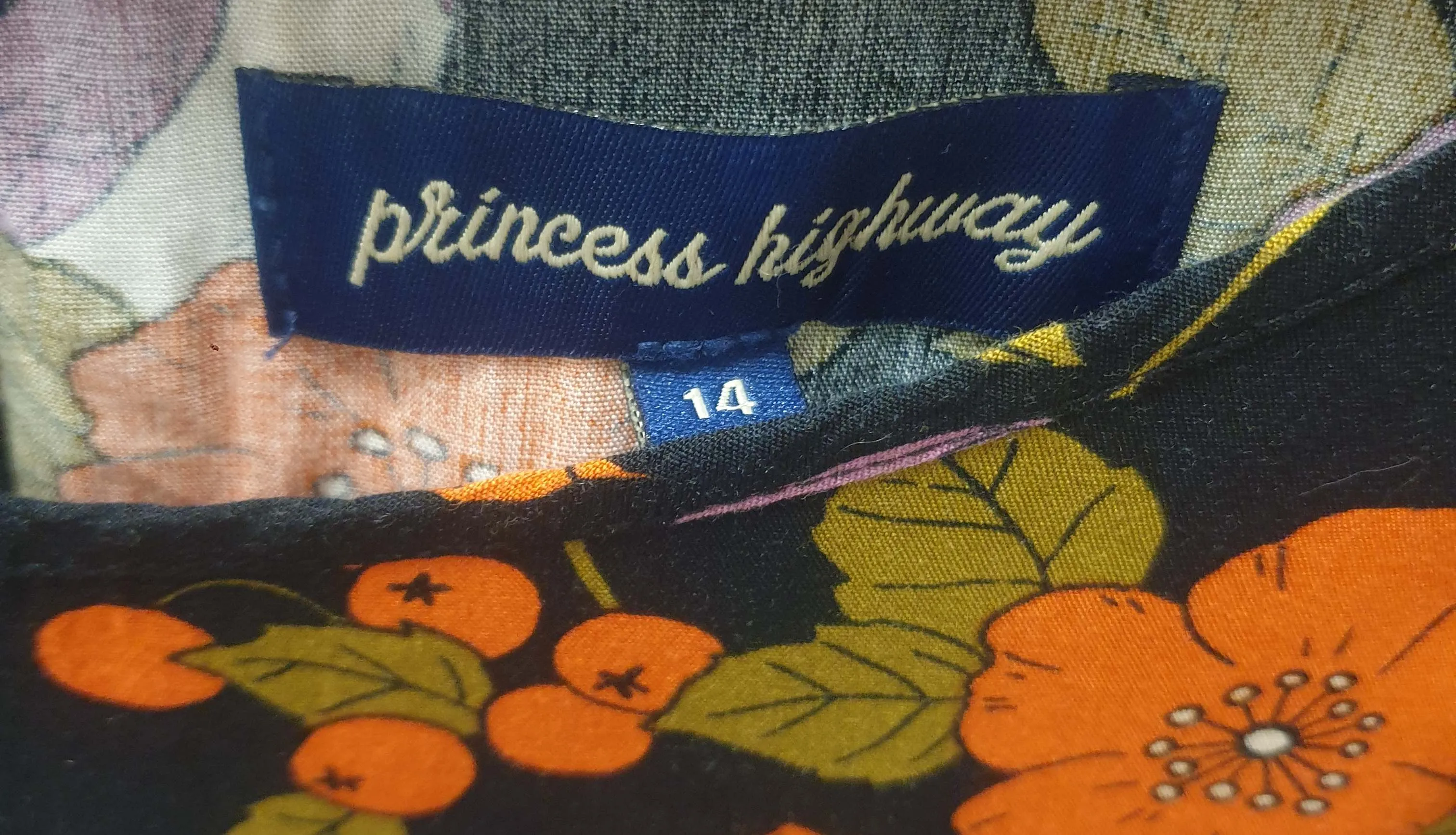 Princess Highway cropped retro-inspired bird and flower print top size 14
