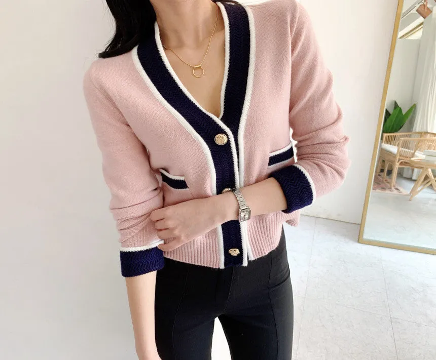 Single-breasted Contrast Knit Splicing Golden Button Sweaters
