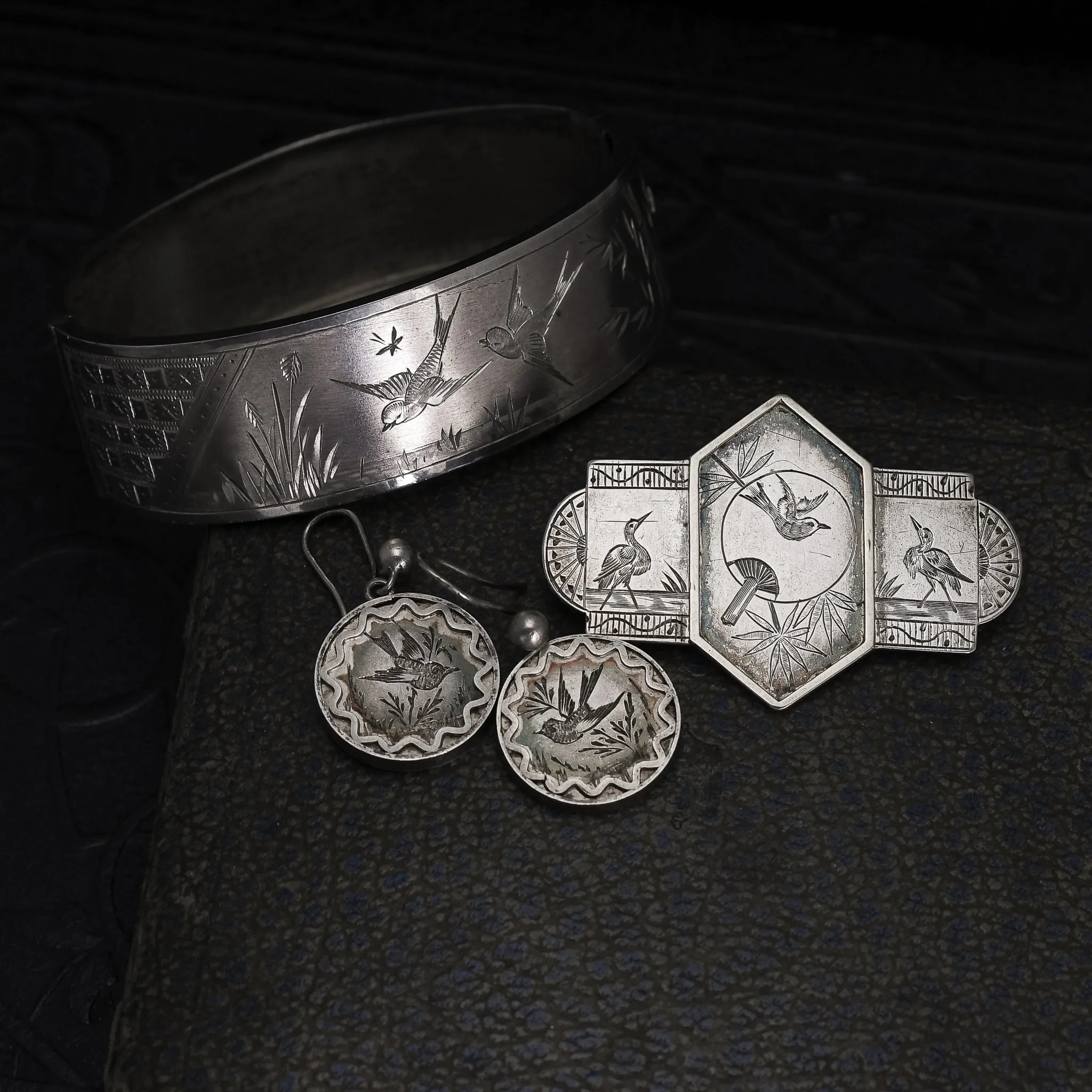 Victorian Aesthetic Movement "Swallows" Suite