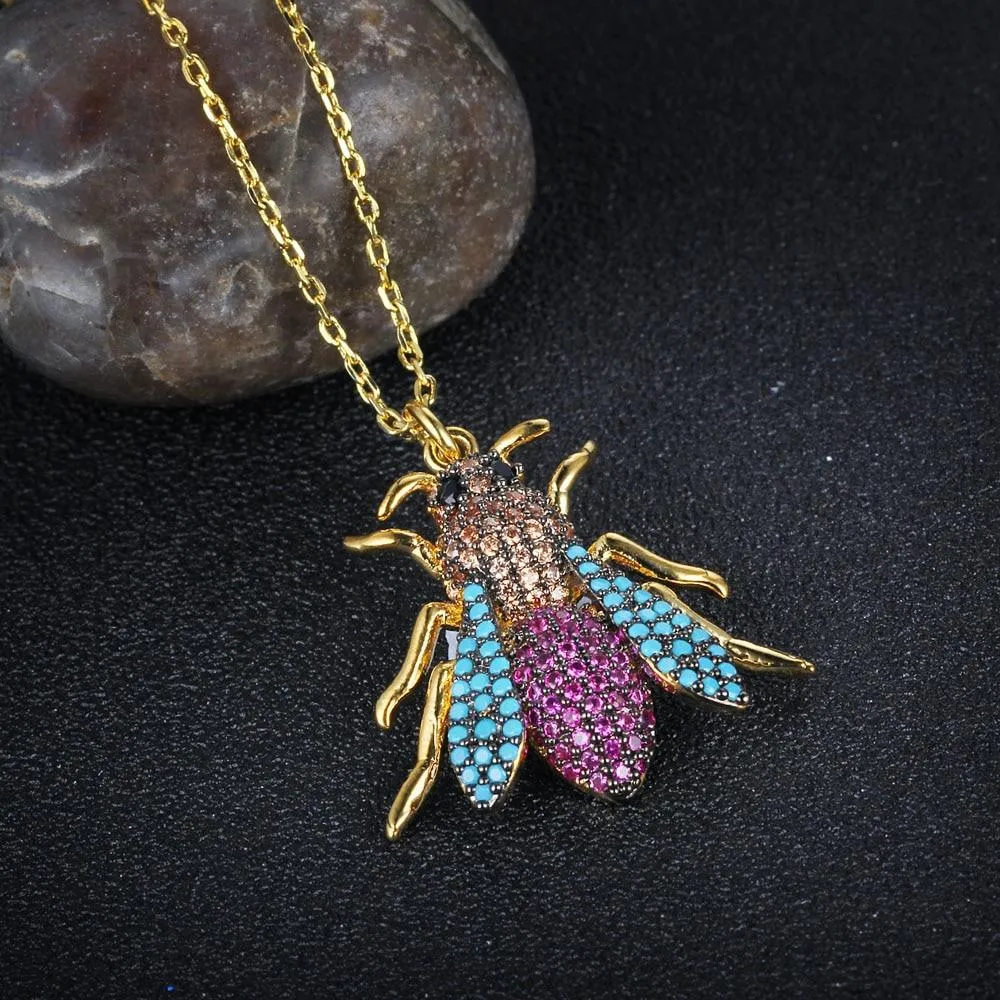 Women’s Crystal Bee Insect Pendant Necklace, Trendy Fashion Jewelry
