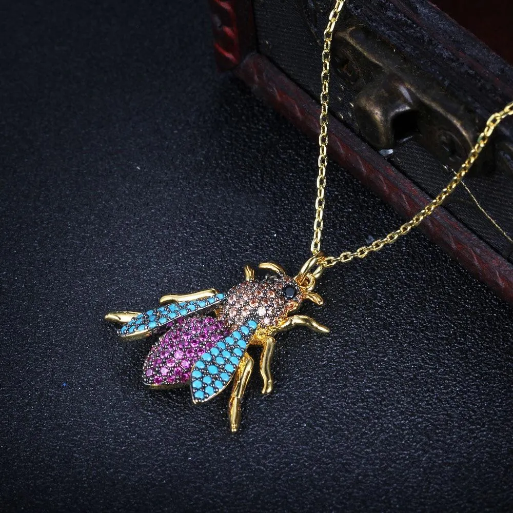 Women’s Crystal Bee Insect Pendant Necklace, Trendy Fashion Jewelry